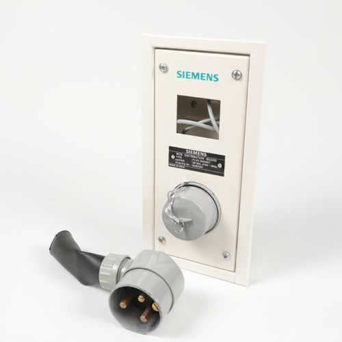 Siemens 8GB0502 32A 3 PHASE PLUG SOCKET D.B-…